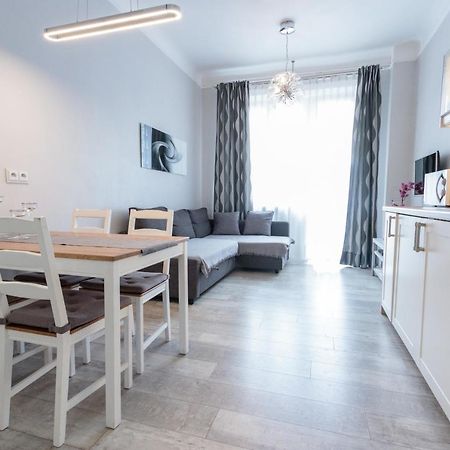Rental Apartments Krochmalna Varsó Kültér fotó