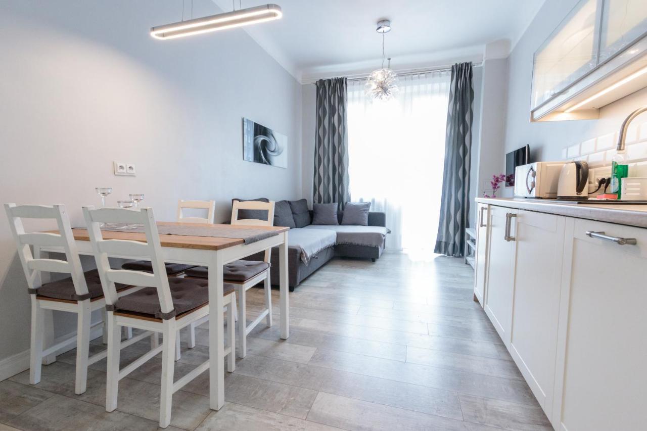 Rental Apartments Krochmalna Varsó Kültér fotó
